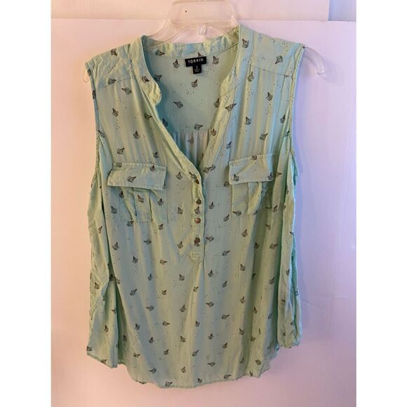 Torrid rayon shirt size 2 2x (18-20)ice cream - Picture 1 of 7